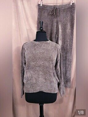 VICI COLLECTION KNIT SWEATER SET